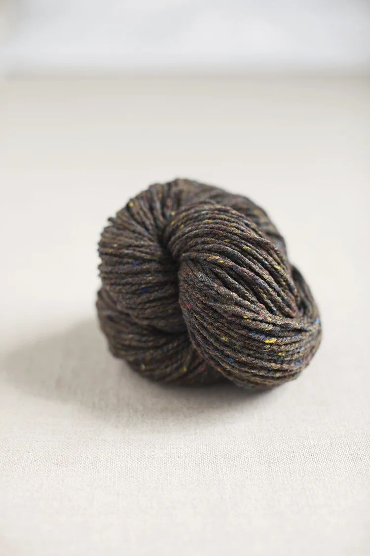 Brooklyn Tweed Loft in Meteorite - I love how this color is neutral and colorful at the same time!
