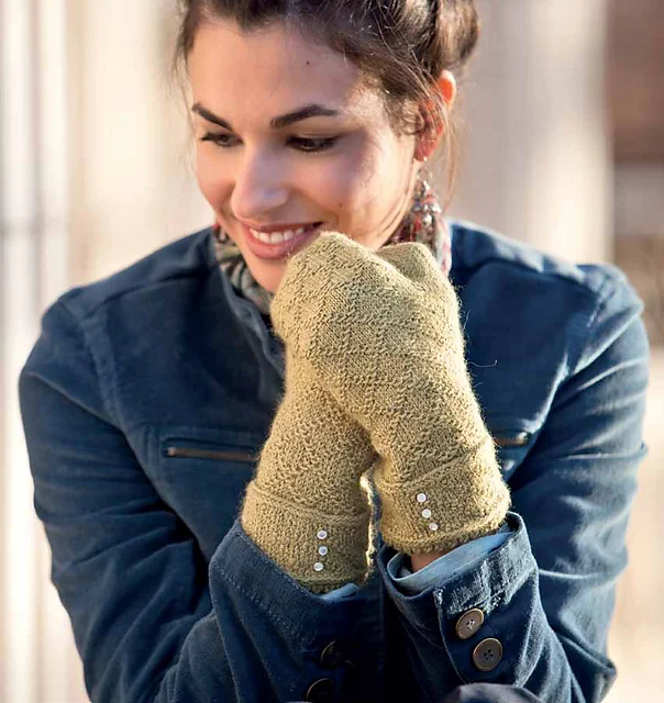 CADY_TWISTED-STITCH_MITTENS_medium2